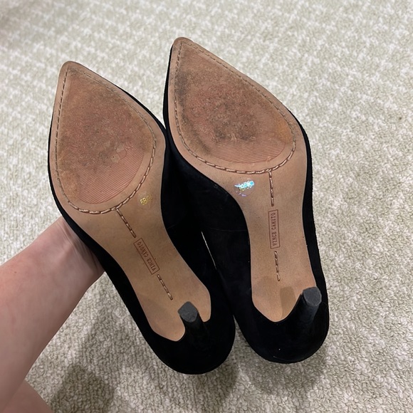 Vince Camuto VC-Kain black suede heels - Picture 5 of 6